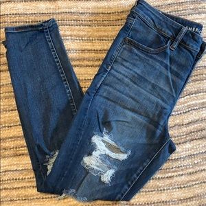 American Eagle distressed high rise jegging